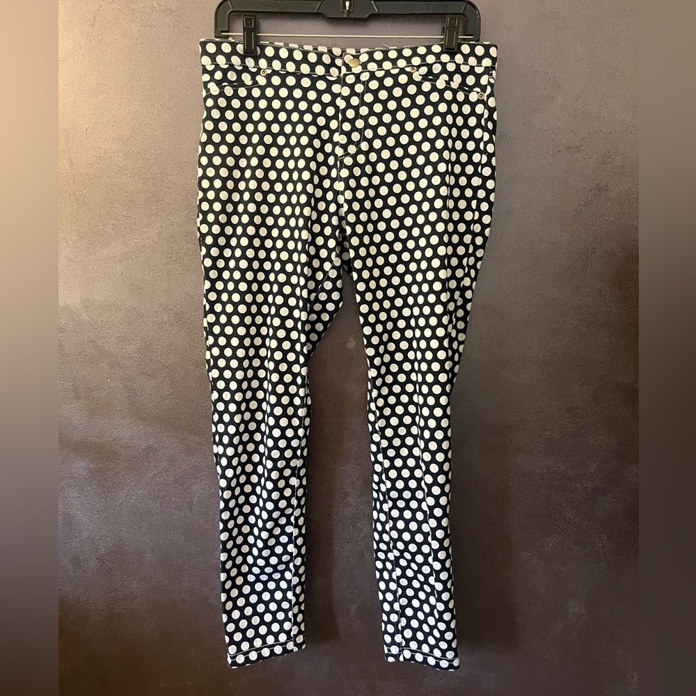 HUE Black and White Polka Dot Cropped Pants
